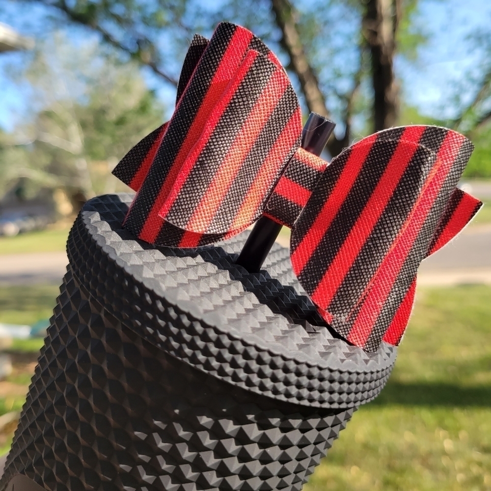 Tumbler bow straw topper